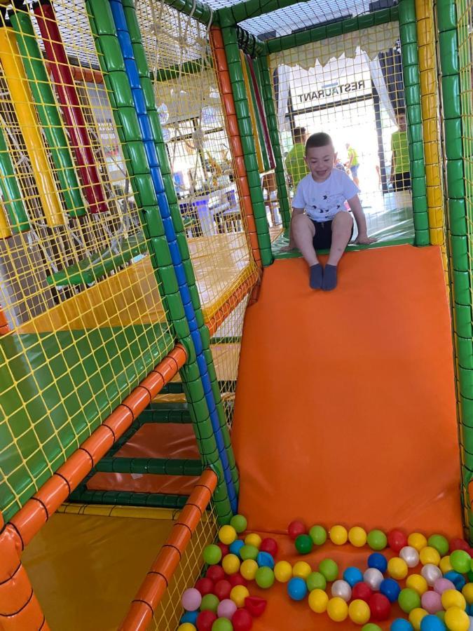 Hotel Aqua Kŭrdzhali Esterno foto