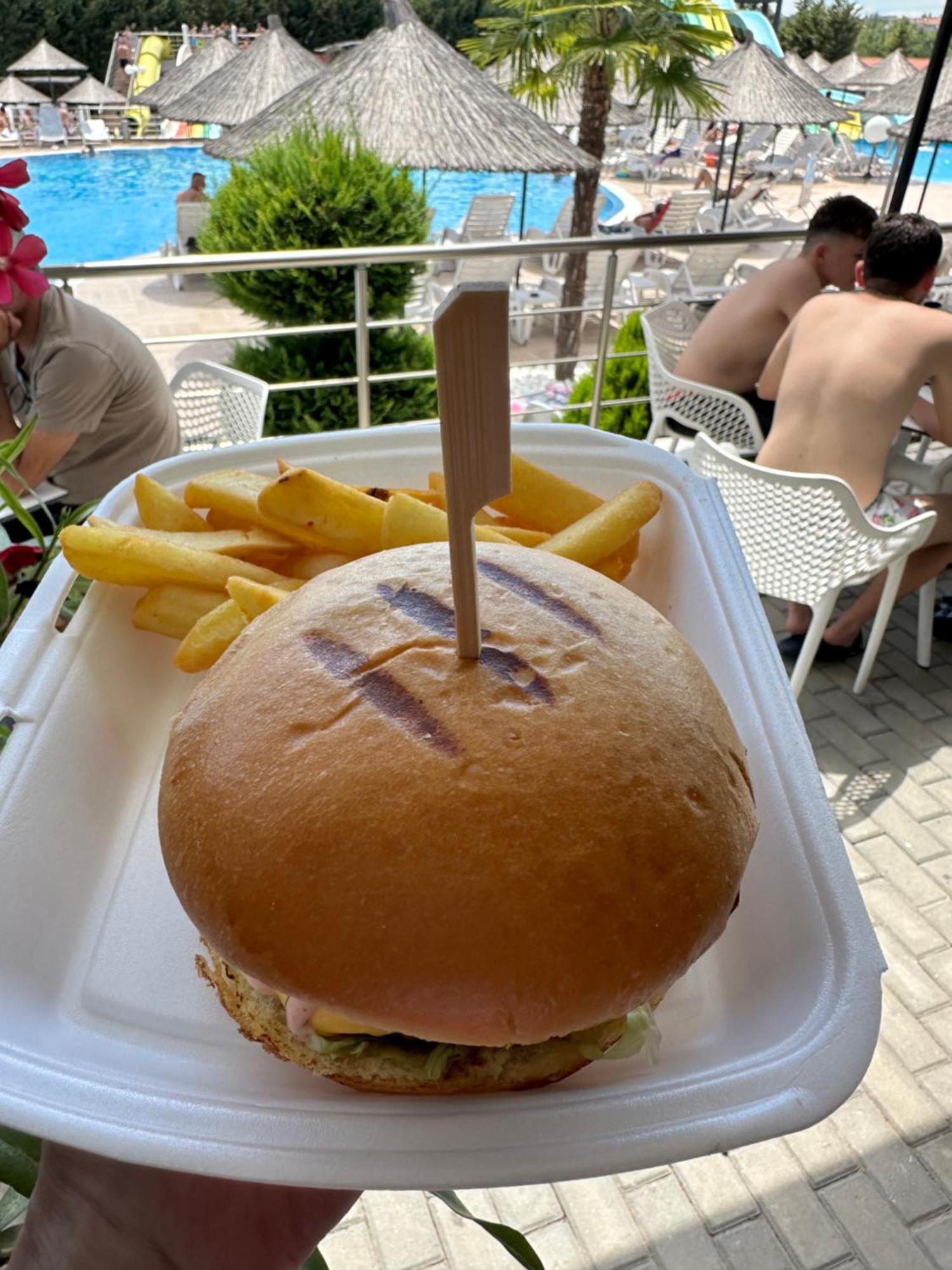 Hotel Aqua Kŭrdzhali Esterno foto
