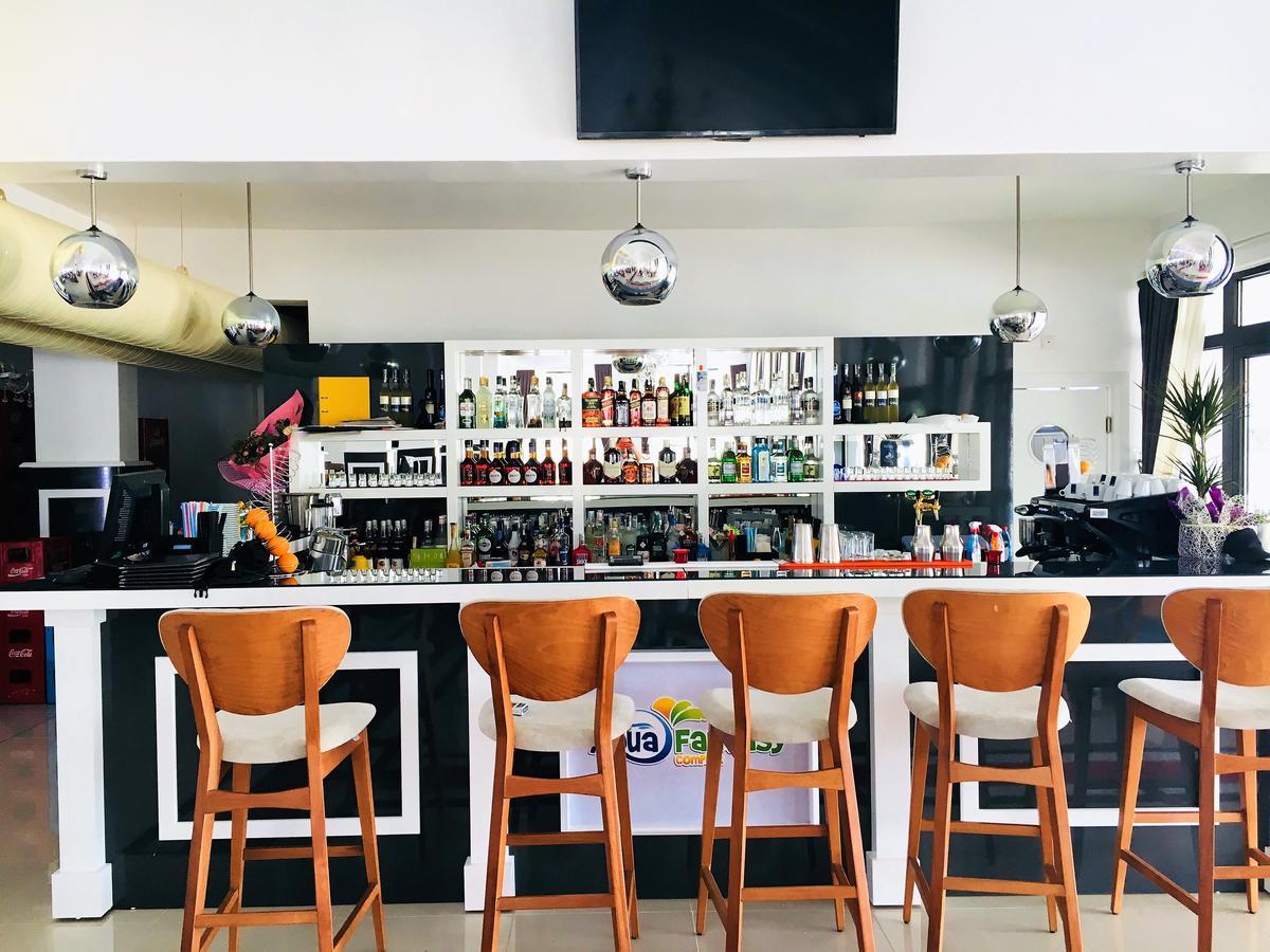 Hotel Aqua Kŭrdzhali Esterno foto