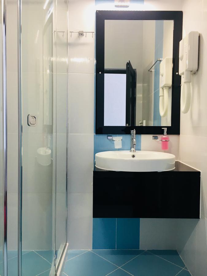 Hotel Aqua Kŭrdzhali Esterno foto