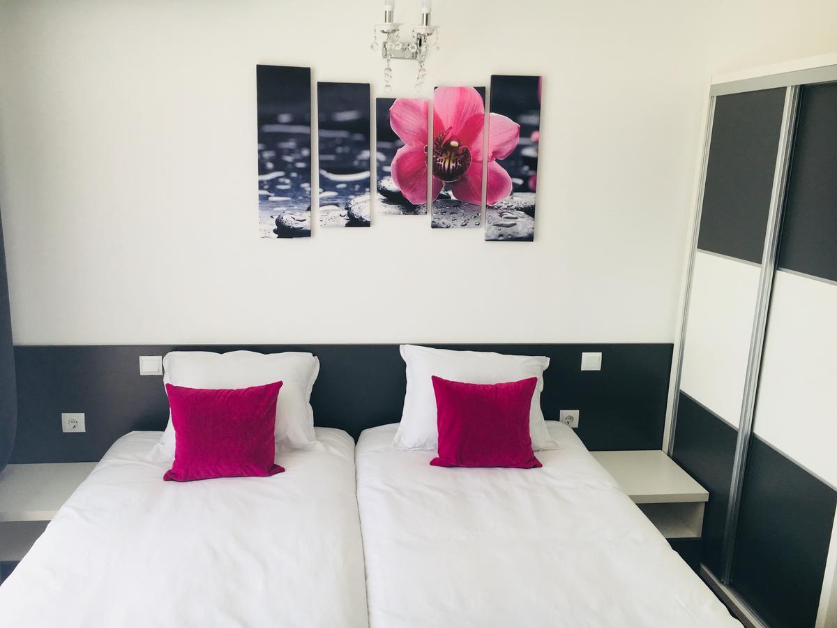 Hotel Aqua Kŭrdzhali Esterno foto