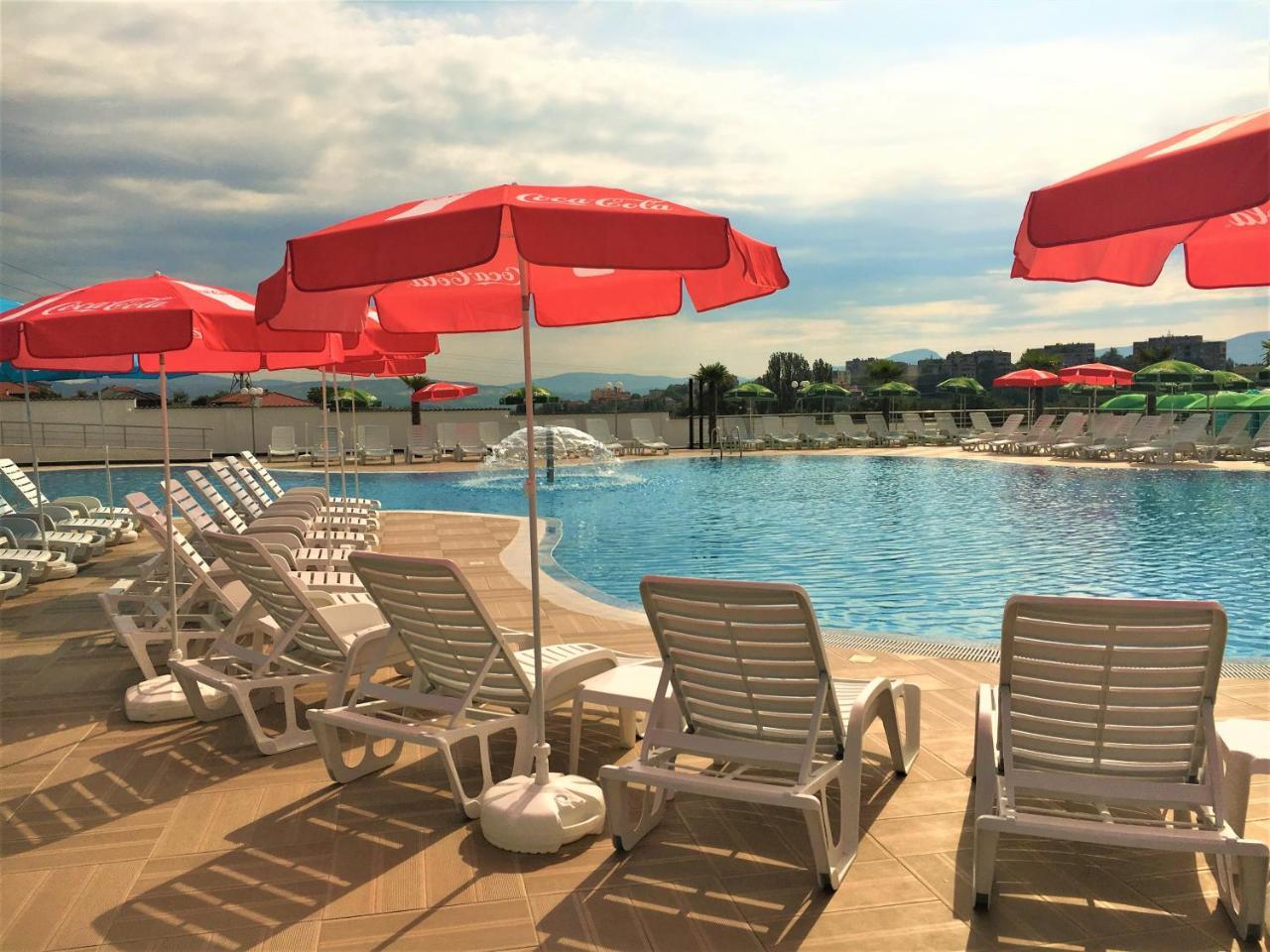Hotel Aqua Kŭrdzhali Esterno foto