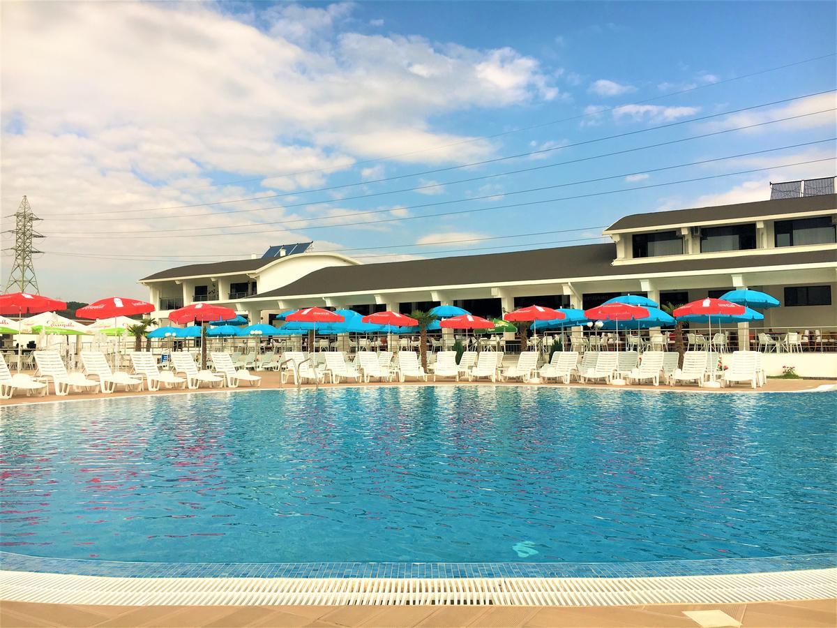Hotel Aqua Kŭrdzhali Esterno foto